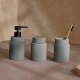 Copo Porta Escova Multiuso Canelado em Cimento Cinza 11,5cm - Ela Decora